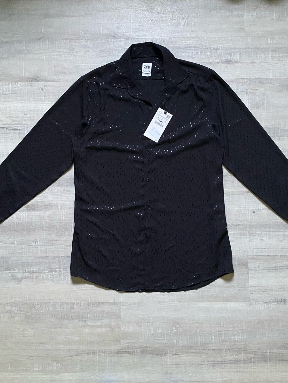 Zara Men Black Long-Sleeve Button-Up Shirt with Subtle Eyelet Detail